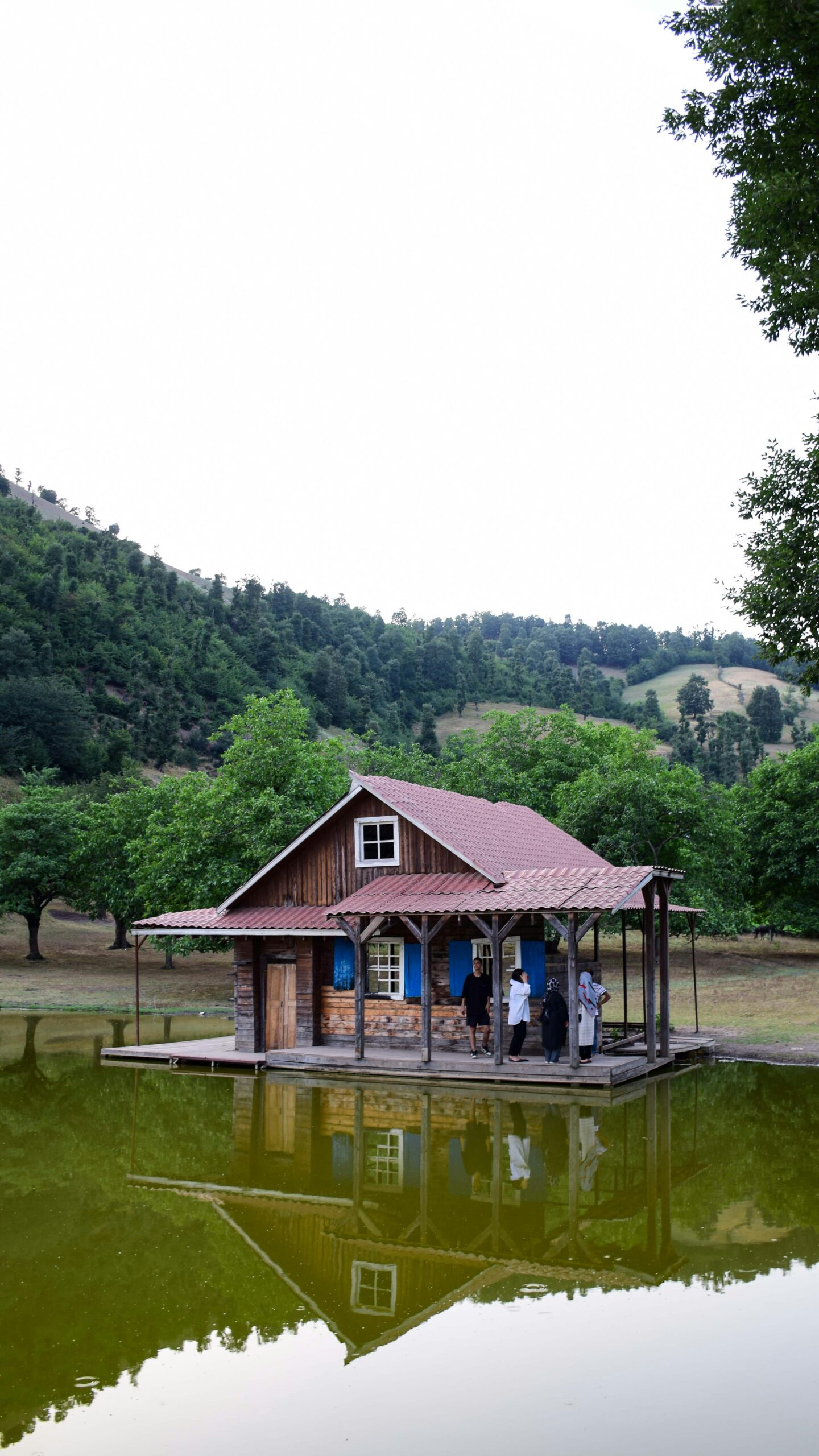 photo d'une cabane flottante